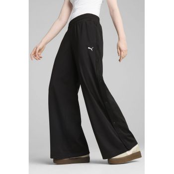 Pantaloni cu croiala ampla si garnituri laterale cu capse ESS