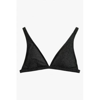 Sutien de baie cu cupe triunghiulare