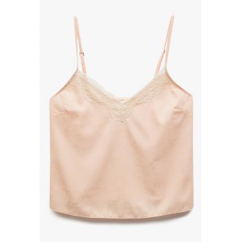 Top crop cu garnituri din dantela