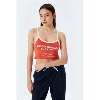 Top crop cu imprimeu text