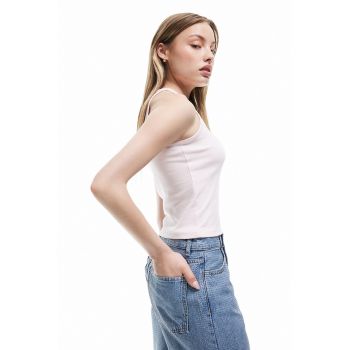 Top slim fit cu decolteu la baza gatului