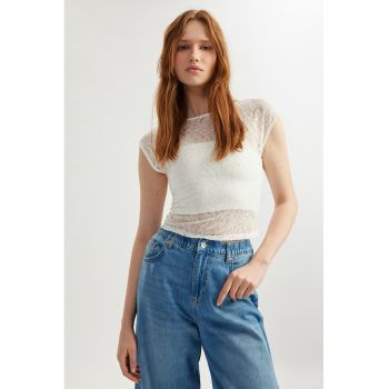 Tricou crop cu strat exterior din dantela