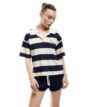Tricou cu dungi si guler