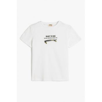 Tricou cu model grafic