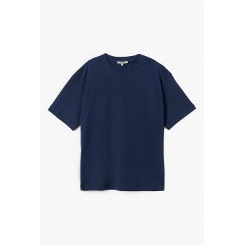 Tricou din bumbac cu model uni si decolteu la baza gatului