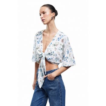 Bluza crop cu snur frontal