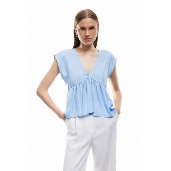 Bluza evazata cu decolteu in V