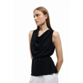 Bluza fara maneci cu decolteu drapat