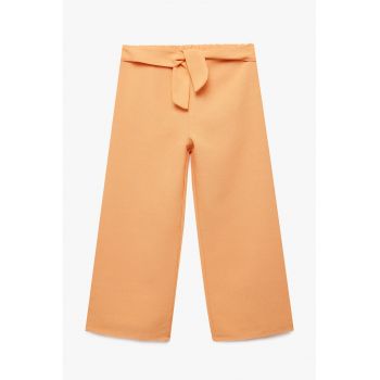 Pantaloni cu croiala ampla si cordon