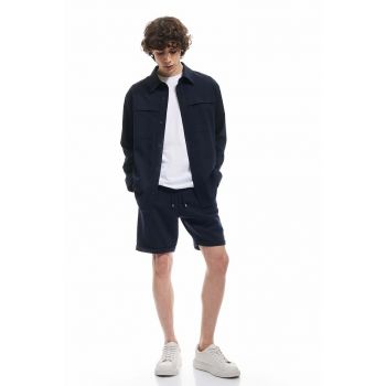 Pantaloni de trening scurti cu buzunare oblice