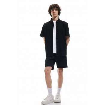 Pantaloni de trening scurti cu buzunare oblice