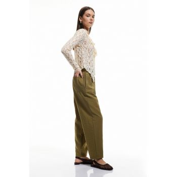 Pantaloni drepti cu buzunare laterale