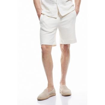 Pantaloni scurti cu buzunare - Alb fildes -