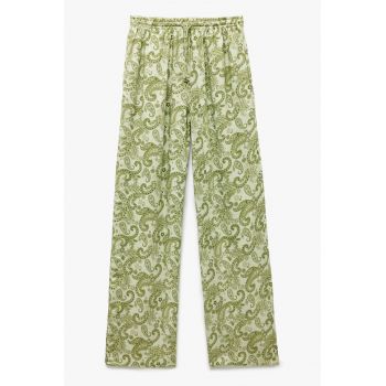 Pantaloni vaporosi cu imprimeu