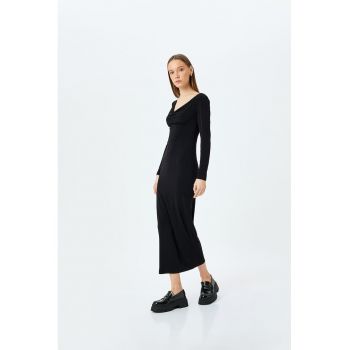 Rochie lunga cambrata cu decupaj frontal