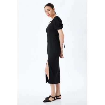 Rochie midi cu decolteu patrat