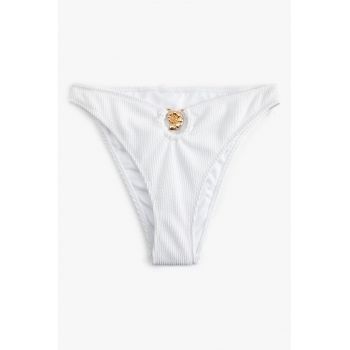 Slip cu accesoriu metalic
