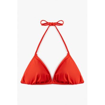 Sutien de baie cu cupe triunghiulare