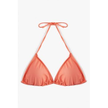 Sutien de baie cu cupe triunghiulare