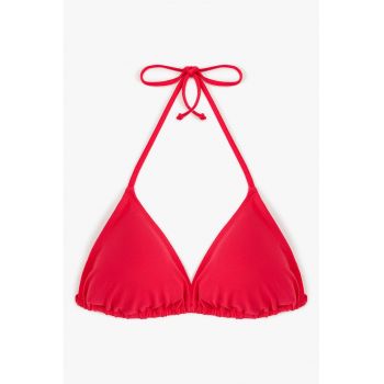 Sutien de baie cu cupe triunghiulare
