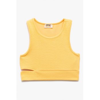 Top crop cu decupaj