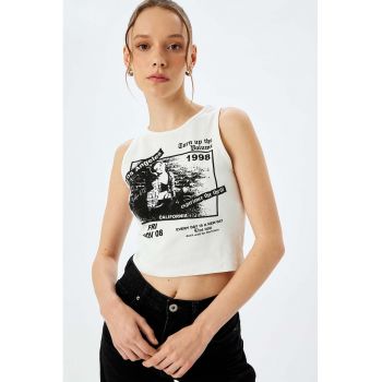 Top crop cu model grafic