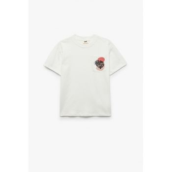 Tricou cu decolteu la baza gatului si buzunar pe piept