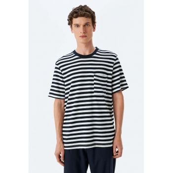 Tricou cu decolteu rotund si dungi