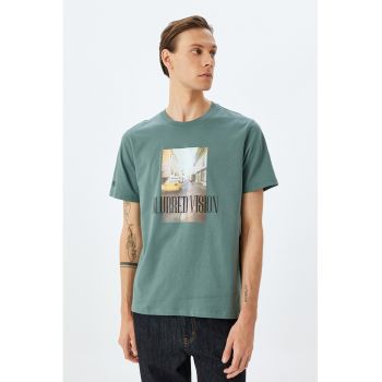 Tricou cu imprimeu pe partea din fata