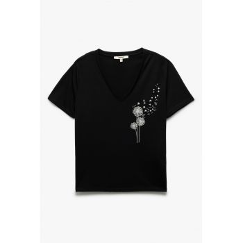 Tricou cu imprimeu si decolteu in V