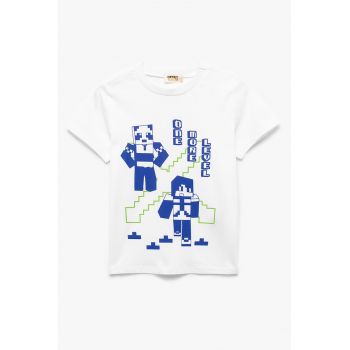 Tricou cu model si decolteu la baza gatului