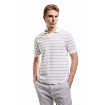 Tricou polo cu model in dungi