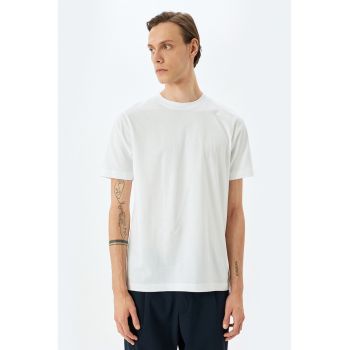 Tricou uni cu decolteu la baza gatului