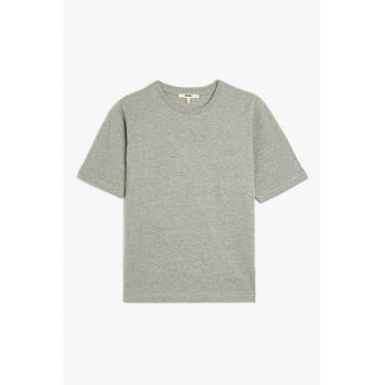 Tricou uni cu decolteu la baza gatului