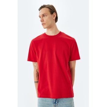 Tricou uni cu decolteu la baza gatului