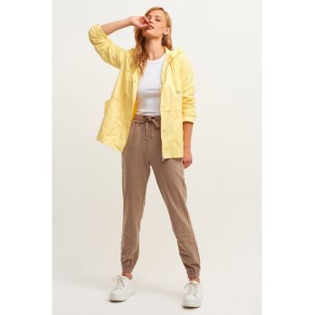 Pantaloni de trening slim fit cu snur