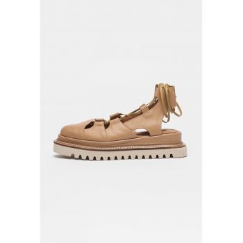 Pantofi flatform de piele cu decupaj pe spate