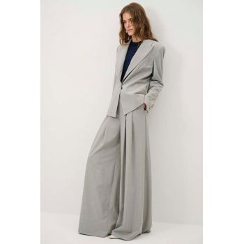 Pantaloni eleganti cu croiala ampla
