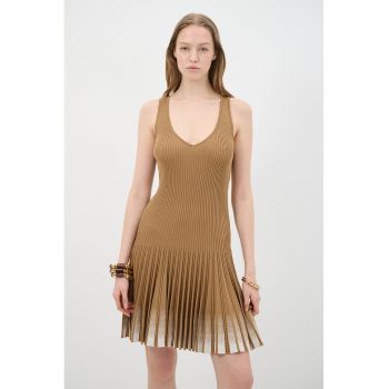 Rochie cu pliuri - striatii si decolteu in V