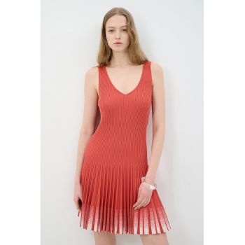 Rochie cu pliuri - striatii si decolteu in V