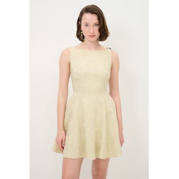 Rochie mini evazata cu detaliu metalic