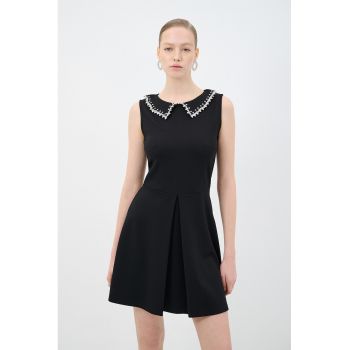 Rochie mini evazata cu guler Peter Pan cu strasuri