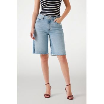 Bermude din denim cu terminatii franjurate